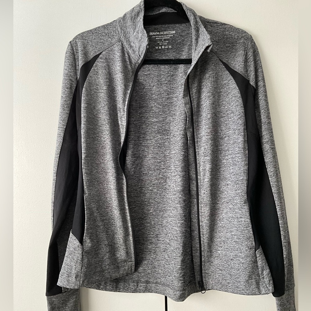 Zenana Outfitters - athletic jacket